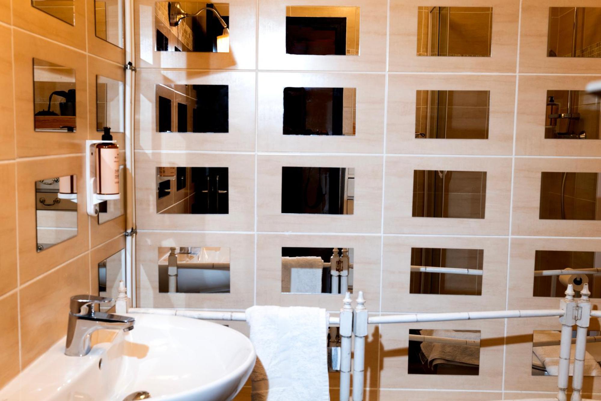 Lou Pitchoun Luxe Et Serenite Au Coeur De Saint-Tropez Suite Familiale Avec Chambre Separee Avec Jardin Enchanteur Pour 4 Adultes Et 1 Enfant Kültér fotó